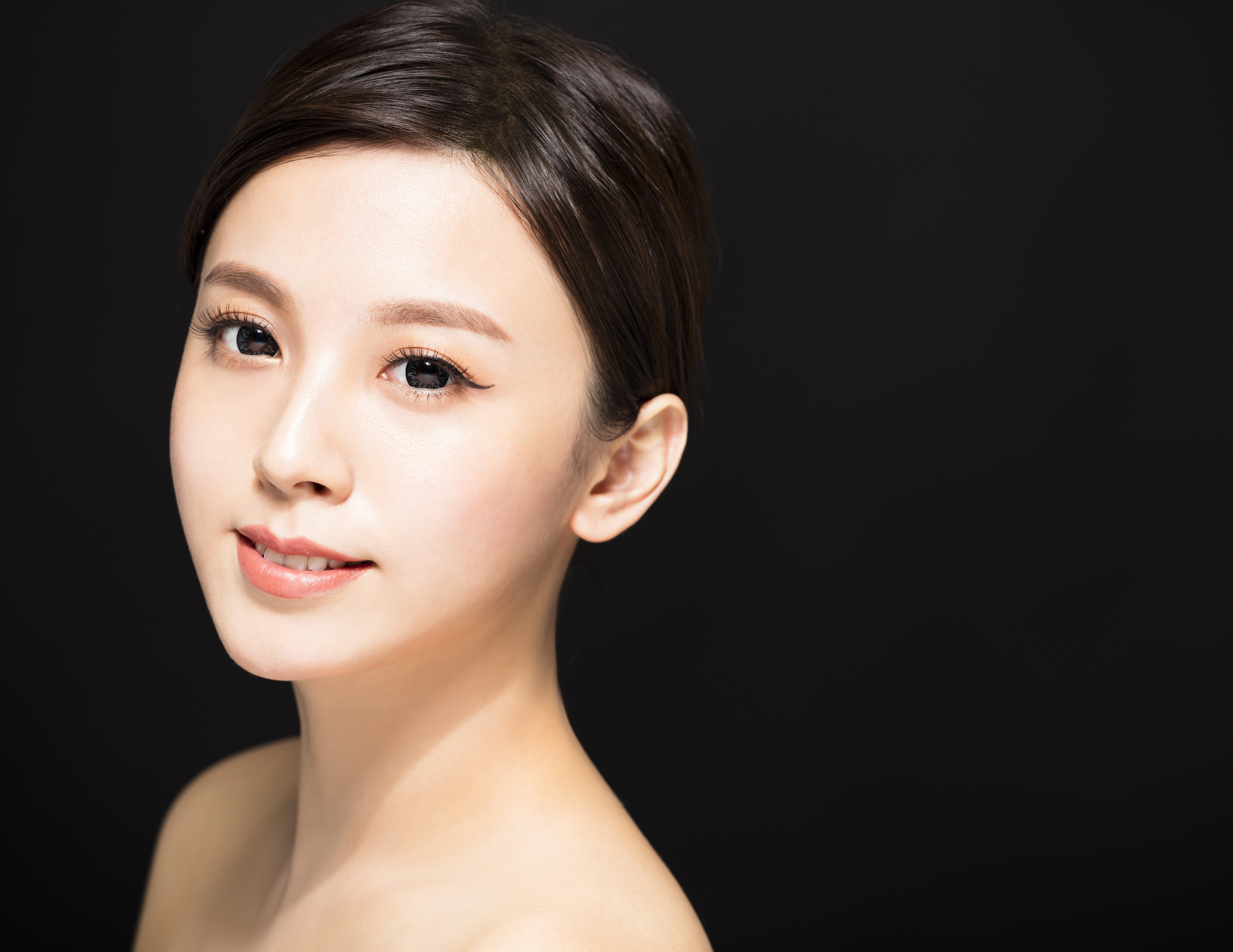 玻尿酸是什麼意思？美容科專家爲你解答